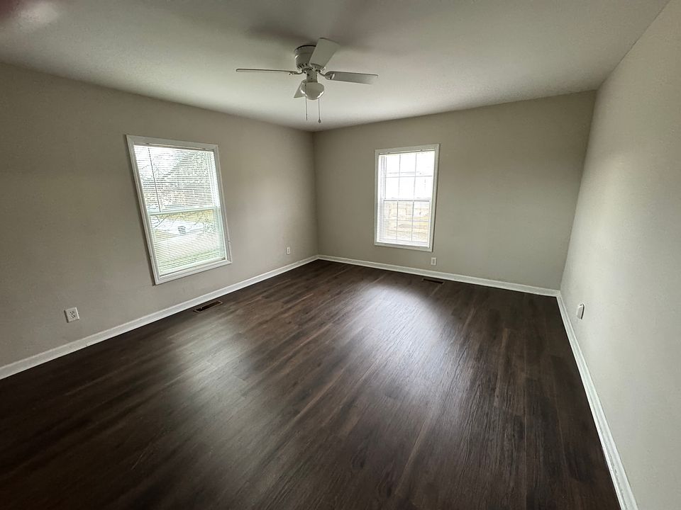 1st image of 304 Carol Dr