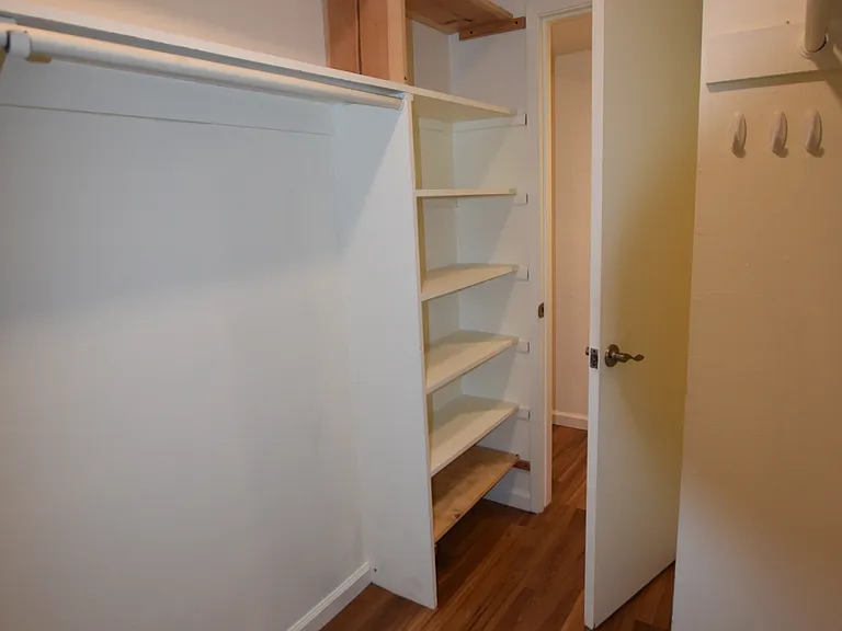 675 Sharon Park Dr #147 — Photo 13