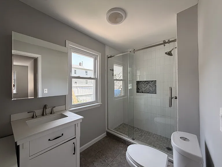 29 W Somerset St — Photo 11