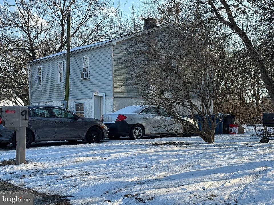 2nd image of 9 Bratton Rd