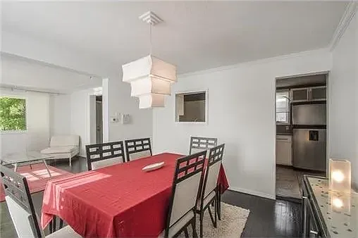 2202 W 47th Ter — Photo 9