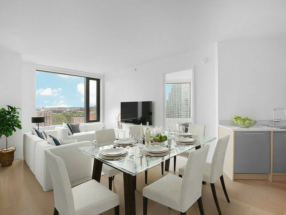 1st image of 10 City Pt APT 36K