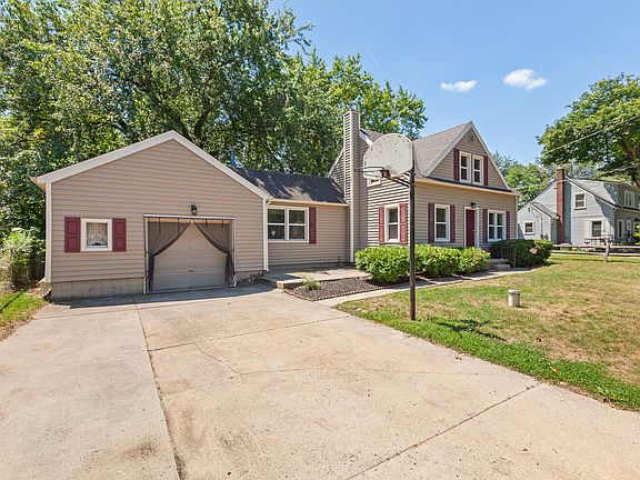 4th image of 1055 Loren Rd