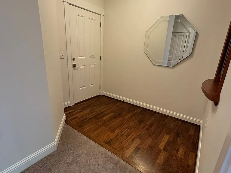 18707 SE Newport Way #111 — Photo 5