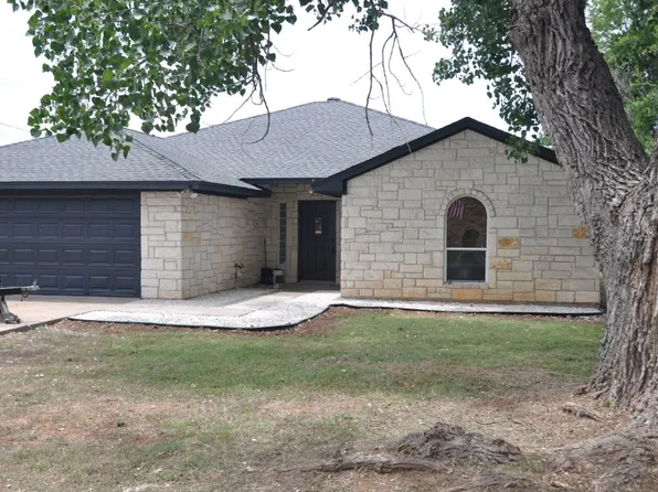 1501 Comanche Ct, Granbury, TX 76048