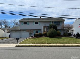 1184 Omaha Rd, North Brunswick, NJ 08902