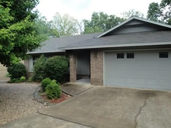 7 Whitwick Ln, Bella Vista, AR 72715