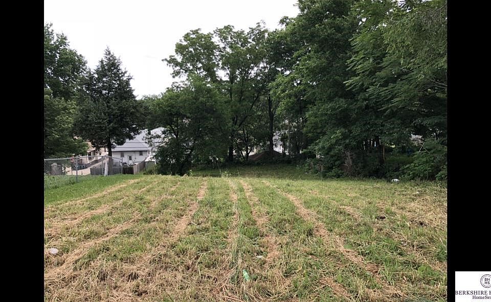 1st image of 1723 S 28th St