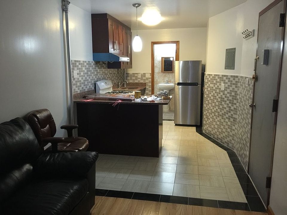 1st image of 146 Forsyth St #B