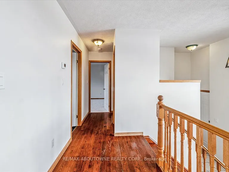 82 Whitlaw Way — Photo 13