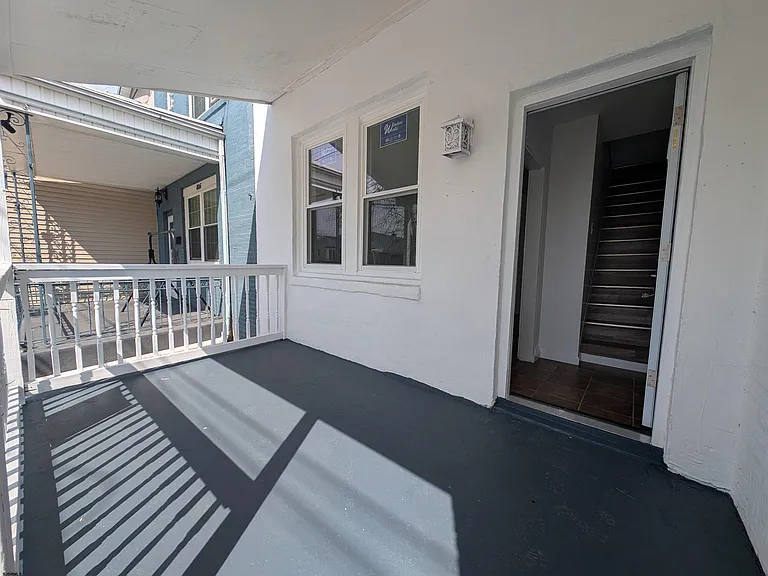 803 N Indiana Ave — Photo 4