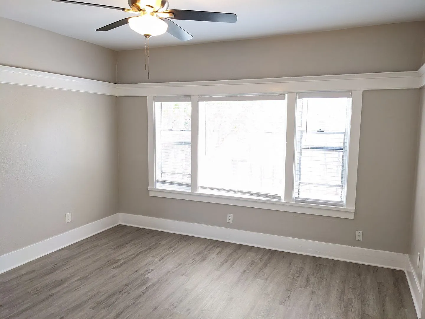 406 Linden Avenue — Photo 1