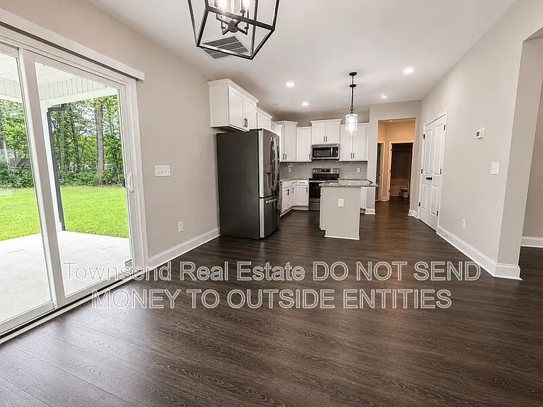 621 Blawell Cir — Photo 12