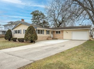 209 2nd St SW, Independence, IA 50644