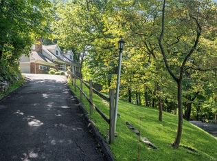 62 Bacon Hill Rd, Pleasantville, NY 10570