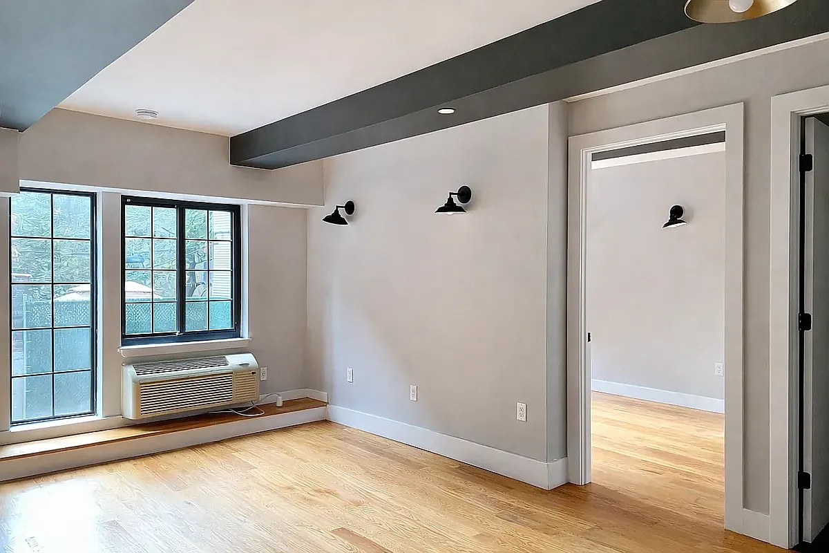 Building Photo - 186 Lenox Rd #5A