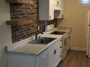 BLK - 300 N 5th Ave. - B2, Kelso, WA 98626
