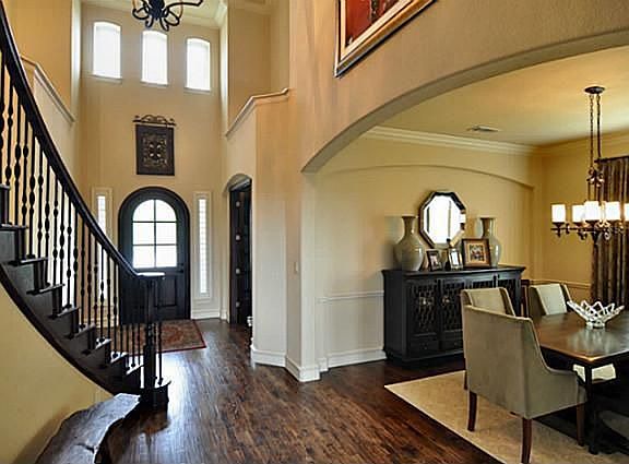 3rd image of 1811 Windy Hill Ln