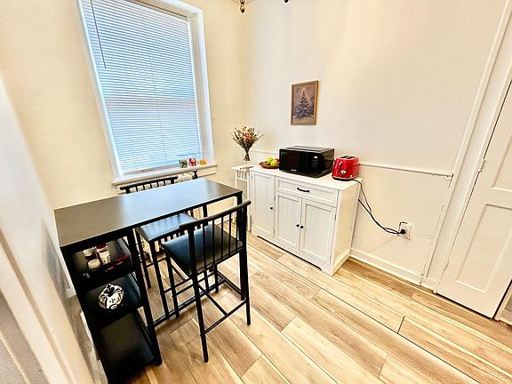 4th image of 809 E Kingsley St APT 5