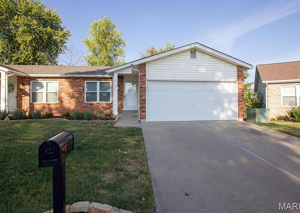 1st image of 7 Windstream Ct