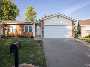 7 Windstream Ct, Saint Peters, MO 63376