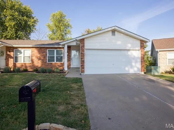 7 Windstream Ct, Saint Peters, MO 63376