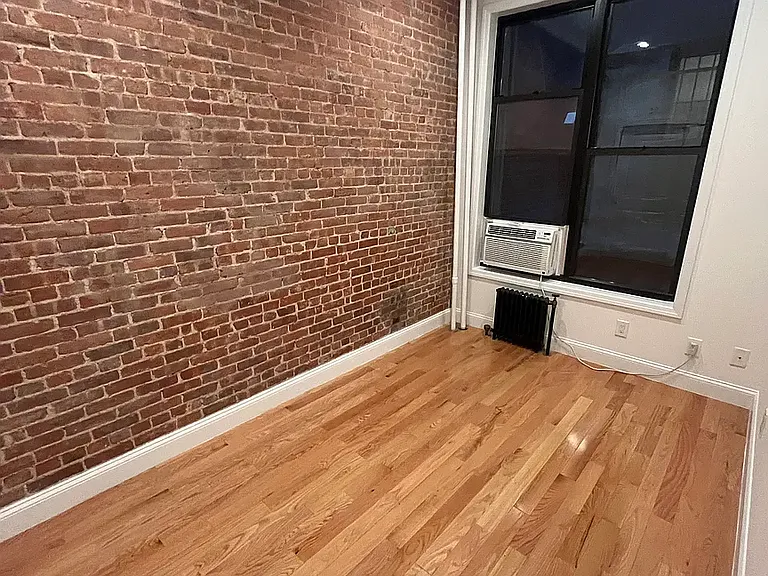 315 E 57th St #1-A — Photo 6