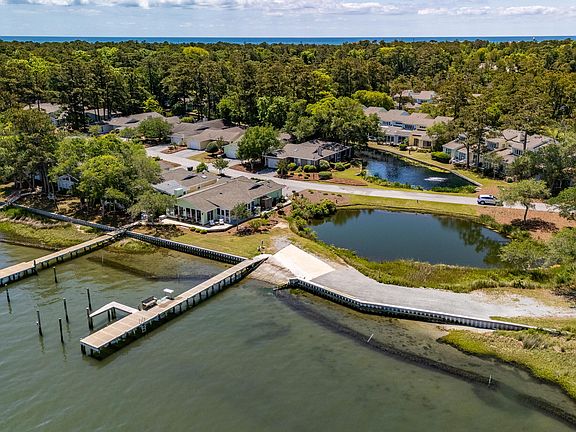 5th image of 142 Lagoon Lane