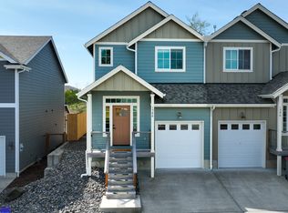 1586 SE Honeysuckle Loop, Warrenton, OR 97146