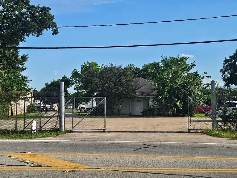 7201 Breen Dr — Photo 3