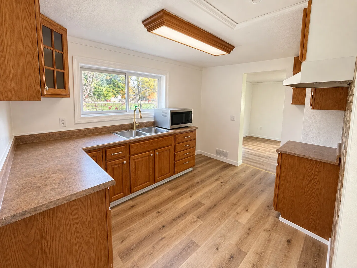 325 Wildwood Ave — Photo 3