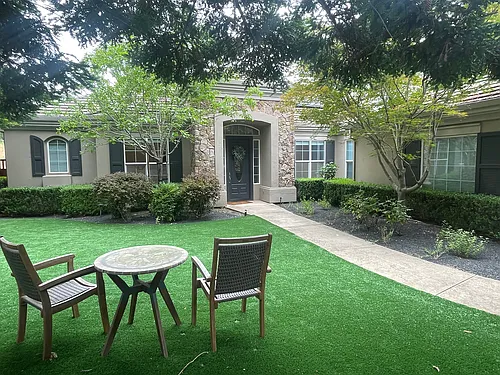 2029 Four Oaks Holw Photo 1