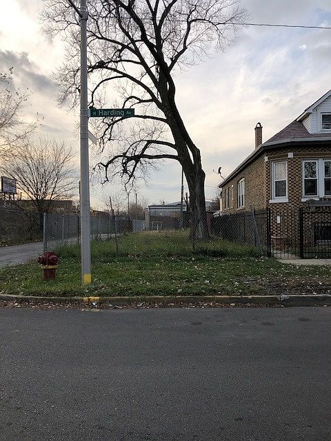 2nd image of 1804 N Harding Ave