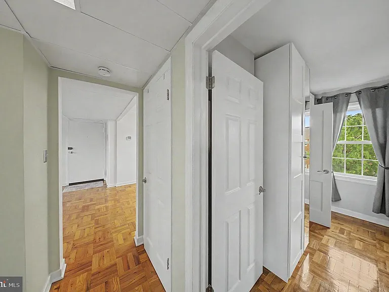 6607 Potomac Ave #C2 — Photo 12