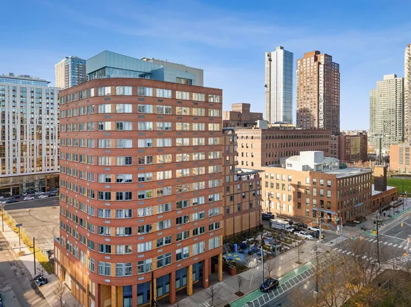 311 Washington Street image 22 of 26