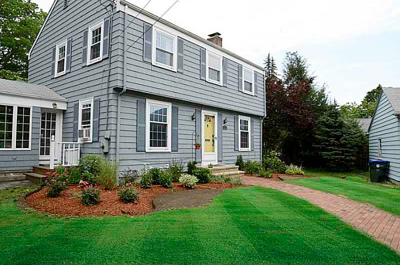 2nd image of 30 Cole Farm Ct