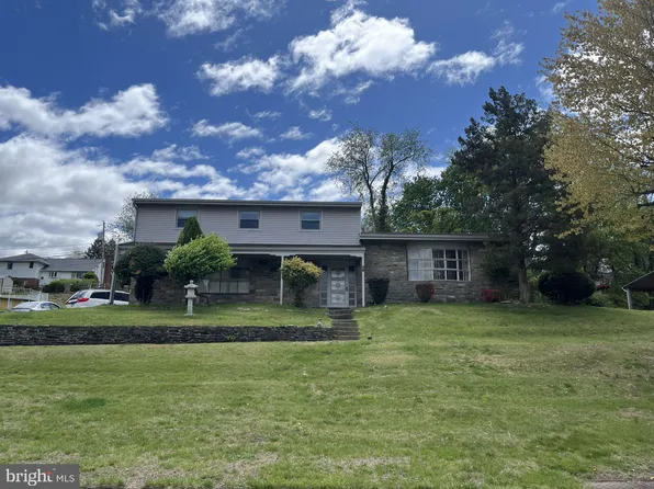 7757 Green Valley Rd, Wyncote, PA 19095