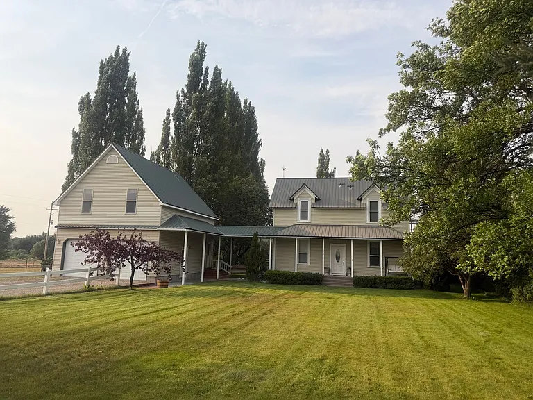 1903 E 100 N — Photo 12