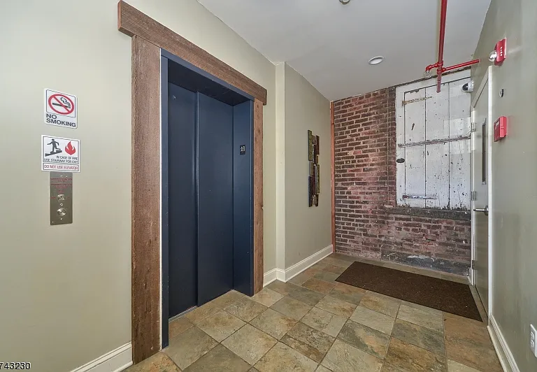 28 W Main St #2D — Photo 7