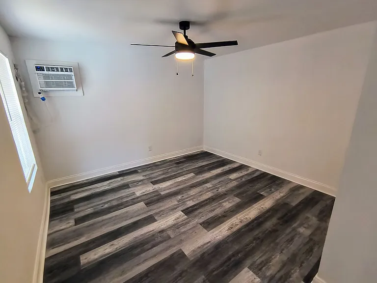 2304 Palmer Dr — Photo 15