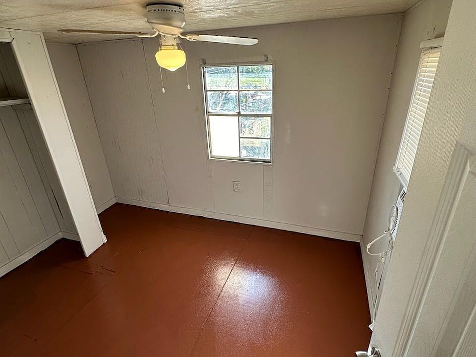 1st image of 1506 Blakely Ave
