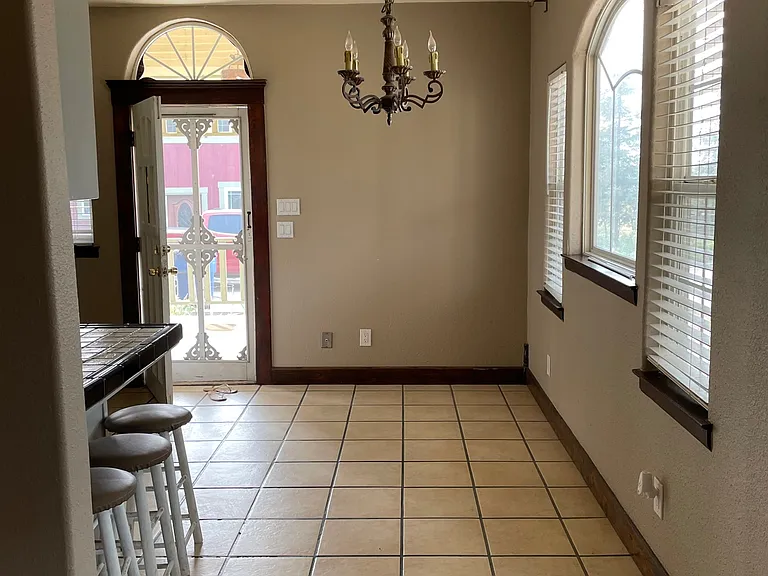 17174 Indianola Ave — Photo 6
