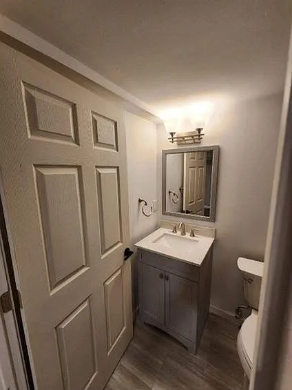 726 Vanderbilt Dr — Photo 17