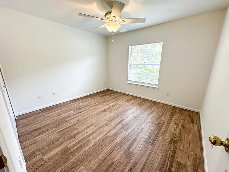 961 N Lilac Loop — Photo 12