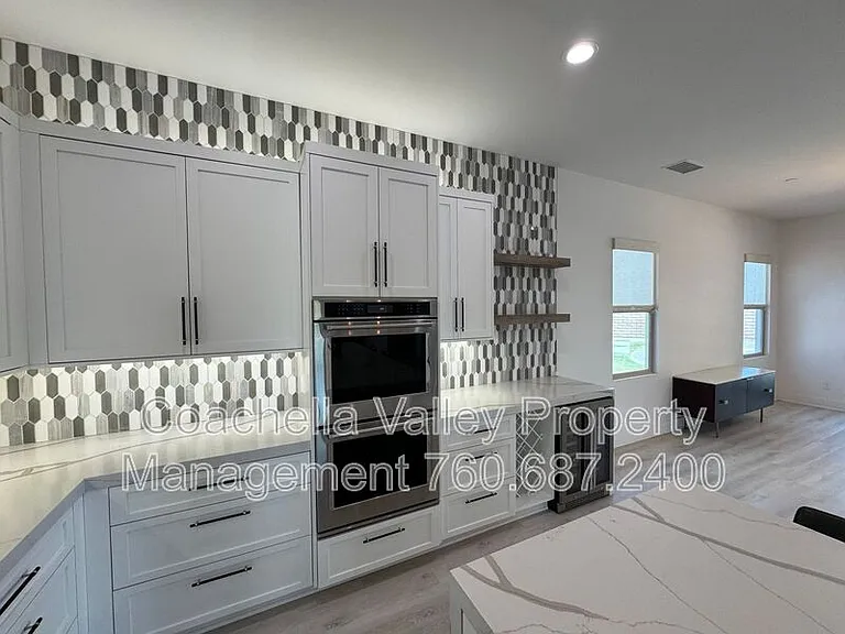 74635 Tesla Dr — Photo 16