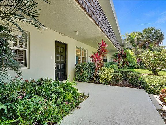 2nd image of 4031 N Cypress Drive #105