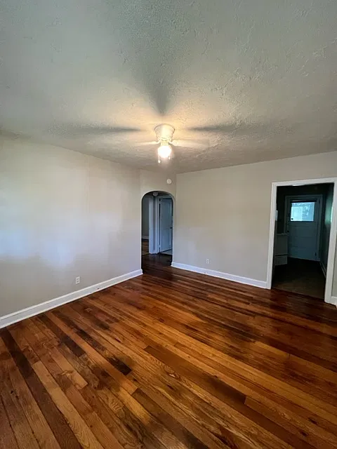 2 bed, 850 sqft, $1,100 — Photo 2