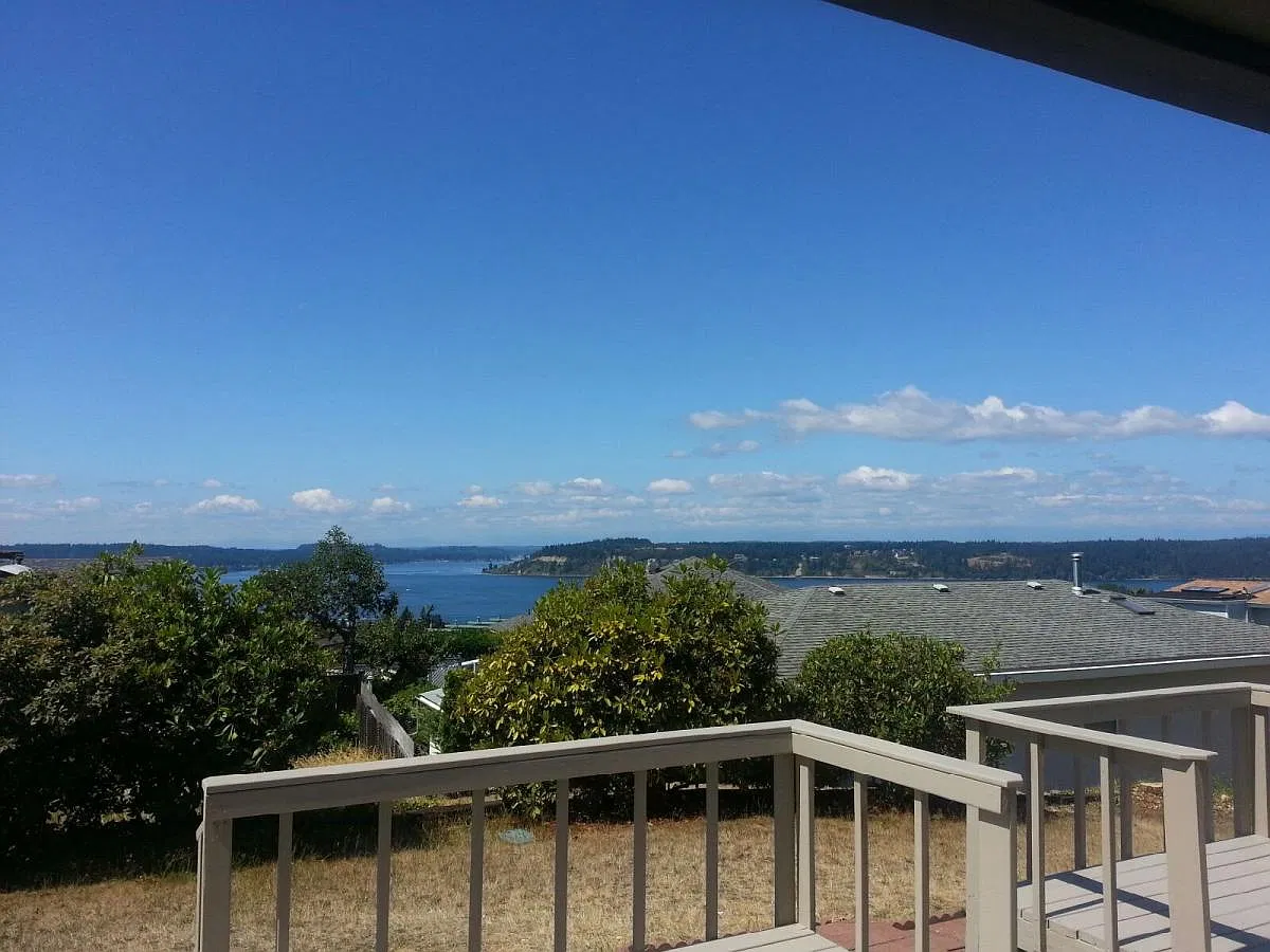3 bed, 2.5 bath, 2346 sqft, $3,750 — Photo 4