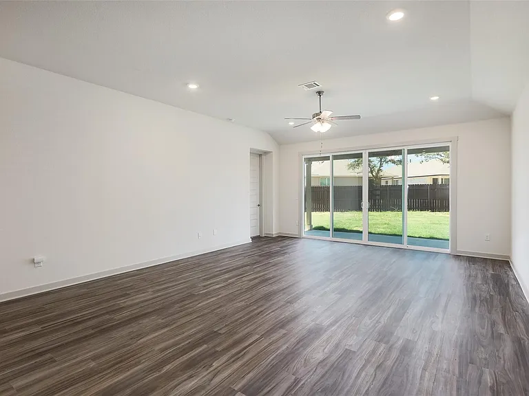 1917 Centerline Ln — Photo 5