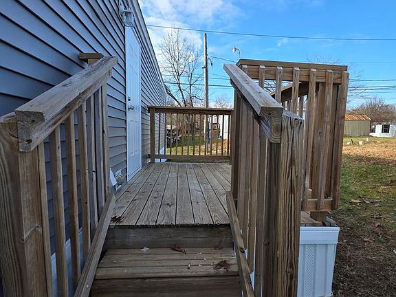 3rd image of 20 S Kenny Dr